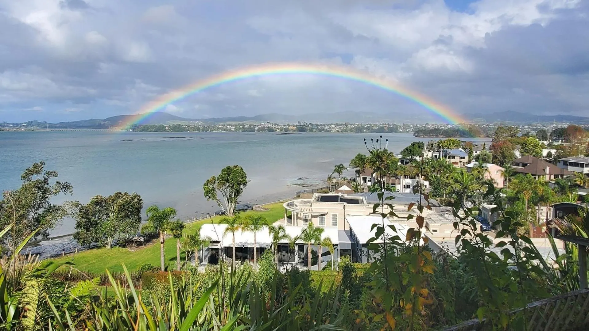 The Sustainable House - Tauranga Holiday Home
